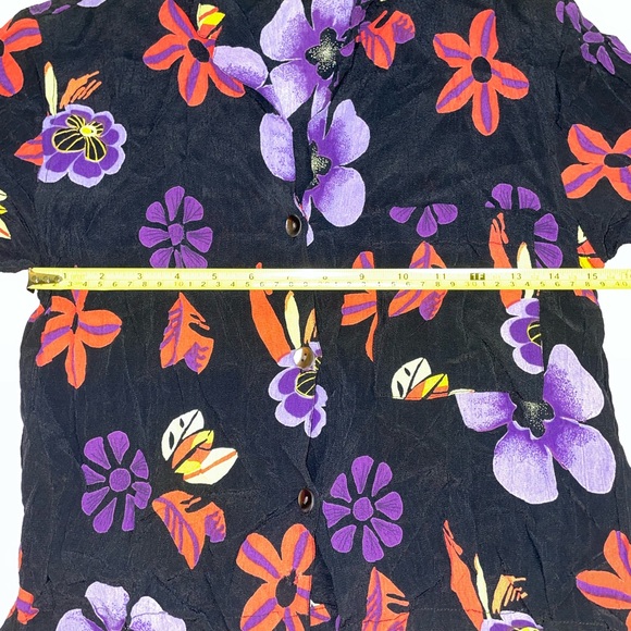 Chico’s Design Floral Purple and‎ Red Button Down Shirt - Picture 3 of 6